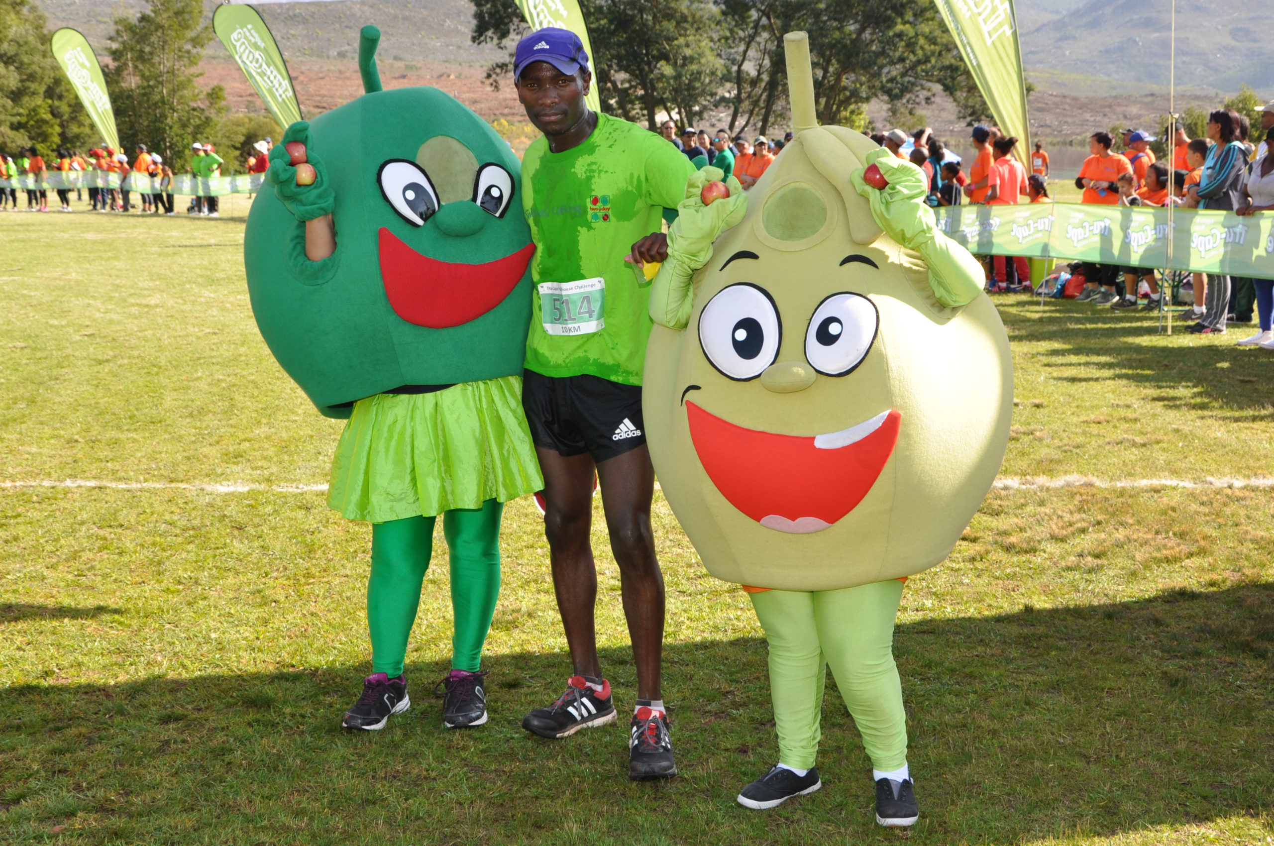 Two-a-Day's Akhona Mdaka with Danny Smith and Perry Packham after winning the Tru-Cape Packhouse Challenge race.